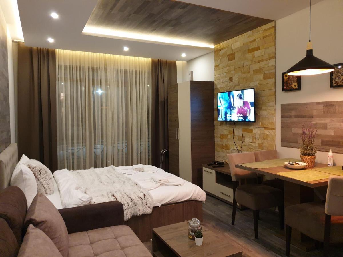 Milmari Premier05 Apartment โคเปานิก ภายนอก รูปภาพ
